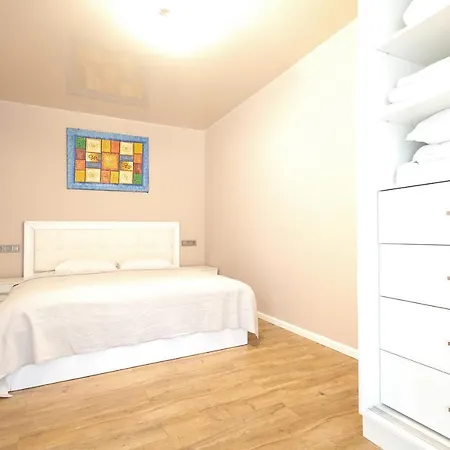 Pro 11219 Apartment *